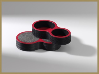 Stojánek na vizitky · Ebony / Bright Red